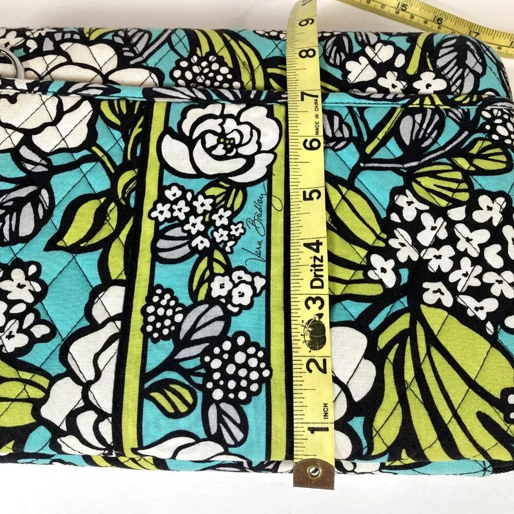 Vera Bradley Tablet Case Island Blooms Floral Padded Zip Around 8.5 in x 11.5 in